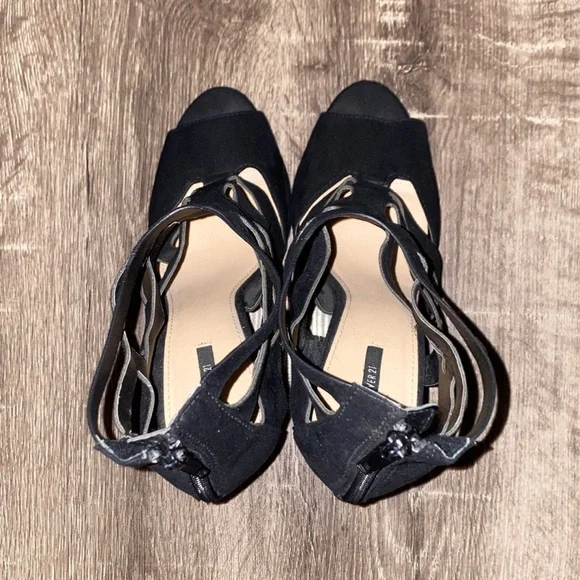 Forever 21 Women’s Black Heels - Picture 6 of 12